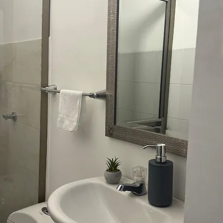 Apartamento Centrico Y Confortable Apto Casa Dona Yola 1 *